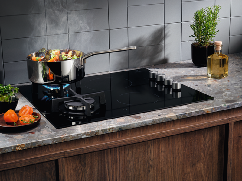 Варильна поверхня Electrolux