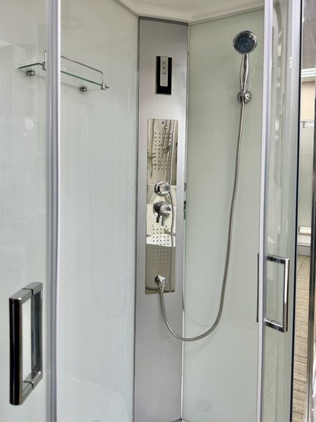 Душовий бокс VERONIS BN-4-120 white CHROME (R) 120х80х215