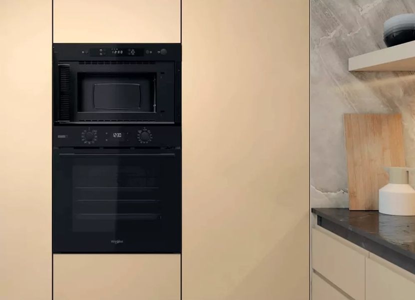 Мікрохвильова піч Whirlpool вбудована, 22л, електронне упр., 750Вт, дисплей, чорний
